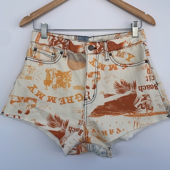 BDG Urban Outfitters Graphic Print Pitched Waist Short Size 27 - Picture 10 of 16